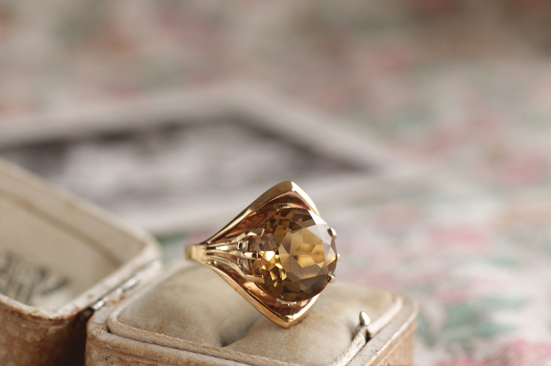 ヴィンテージリング　シトリン　アンティークジュエリー　指輪　黄水晶　イギリス