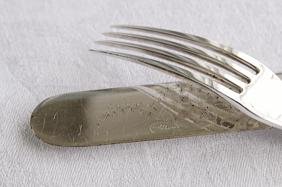 マザーオブパールハンドル　デザートナイフ&フォーク　ヴィクトリアン　イギリス アンティークストリュフ