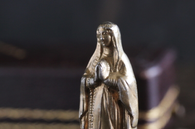 アンティーク聖母像　ルルドの聖母　フランス　レザーケース