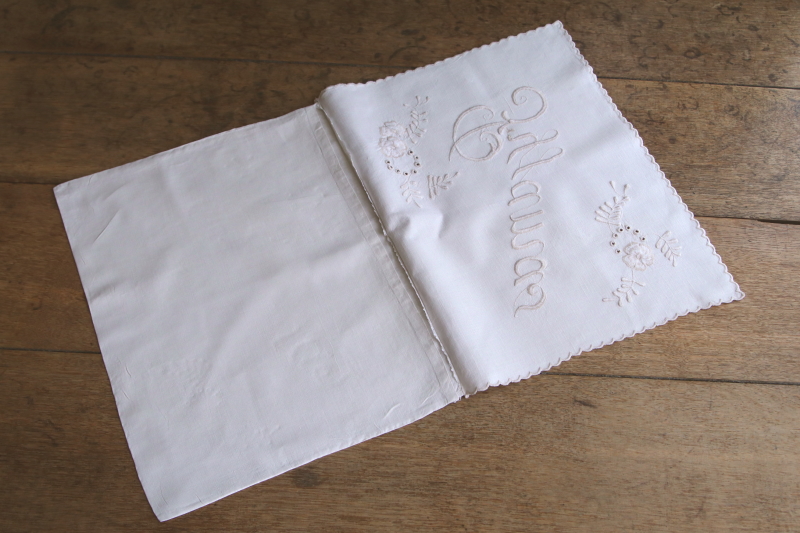 刺繍のリネンパジャマケース　イギリス　アンティークストリュフ