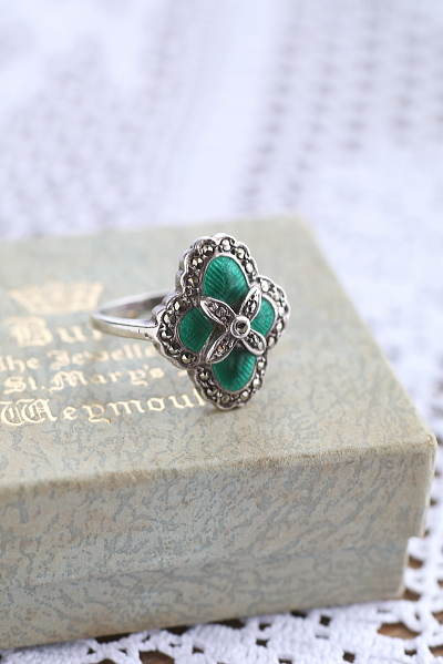 ギロッシュエナメル　マーカサイト　シルバーリング　四葉のクローバー　ヨーロッパ アンティークストリュフ 20251105