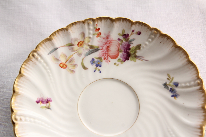 花柄 ティーカップとソーサー フランスアンティーク　サルグミンヌ Sold：ティーカップ＆ソーサー紫の花、サルグミンヌ | アリス
