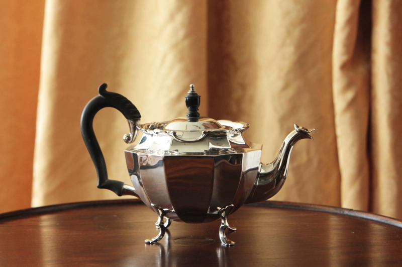 アンティークシルバーティーセット ティーポット バチュラータイプ