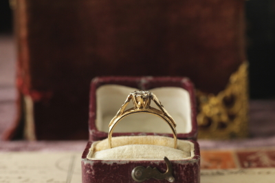 アンティークダイヤモンドソリテールリング　指輪　ヴィンテージジュエリー　イギリス