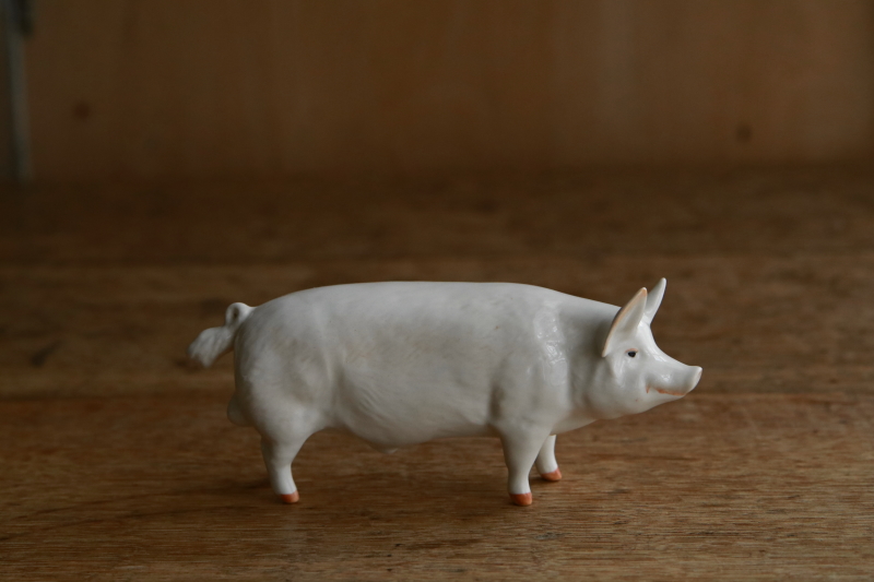 Beswick Pottery　べズウィック　ブタのフィギュリン　アンティークストリュフ
