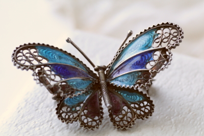 アンティークシルバーフィリグリーブローチ　モルフォ蝶　エナメル　ヨーロッパ