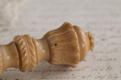 ベジタブルアイボリーニードルケース　ヴィクトリアン　イギリス アンティークストリュフ