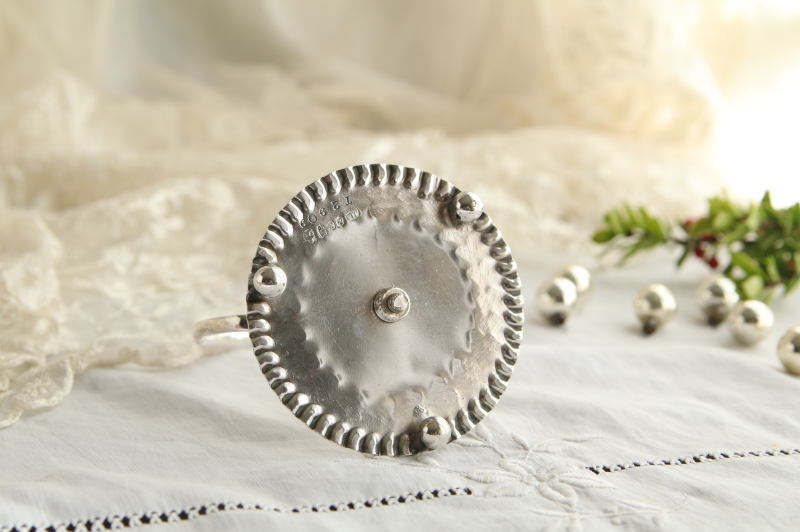 クランベリーガラスのソルトディッシュ　james deakin and sons マーブルパターン　イギリス アンティークストリュフ