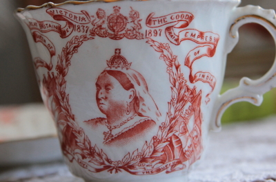 アンティークティーカップ　ヴィクトリア女王　ジュビリーアイテム　イギリス