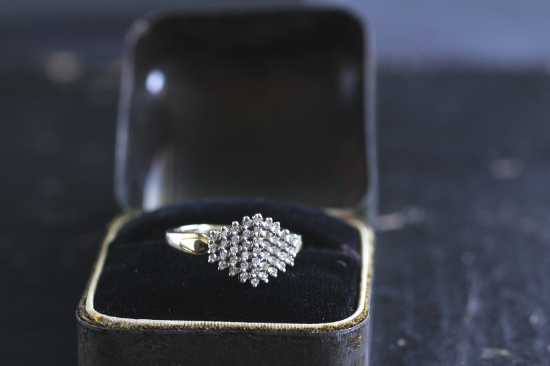 アンティークダイヤモンドパネルリング　ひし形　イギリス　ヴィンテージジュエリー　指輪