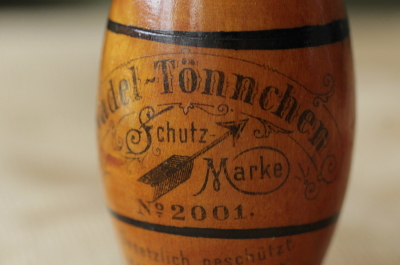 アンティークニードルケース　樽型　nadel tonnchen ドイツ