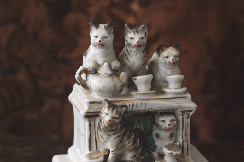 アンティークヴィクトリアンフェアリングス　猫のお茶会 five o'clock tea ドイツ