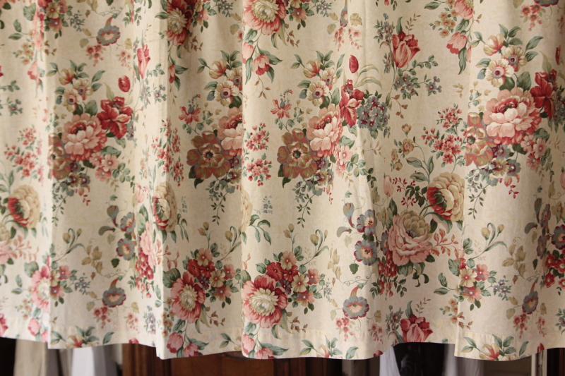 イギリスVintage　薔薇モチーフ　カットワーク　カーテン　180×180 イギリスVintage 薔薇モチーフ カットワーク カーテン 180×180