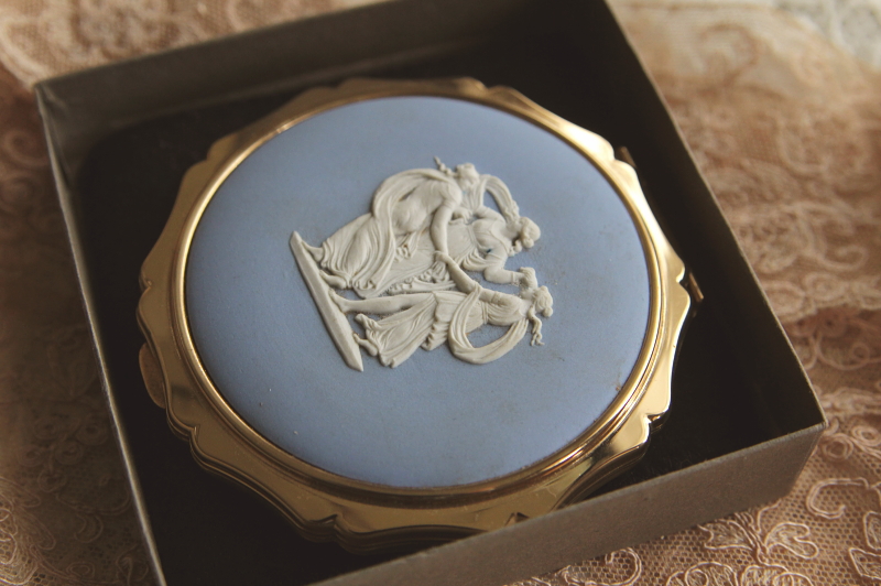 アンティークウエッジウッドコンパクト wedgwood ジャスパー　stratton イギリス