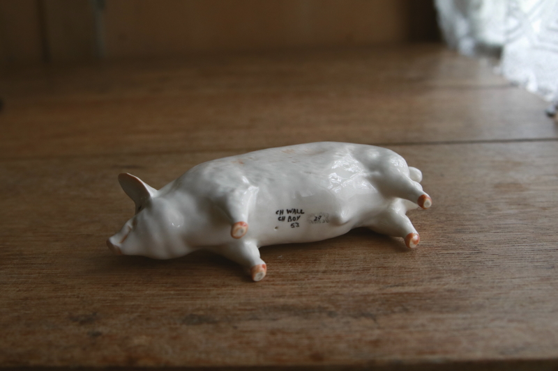Beswick Pottery　べズウィック　ブタのフィギュリン　アンティークストリュフ