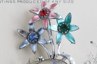 ヴィンテージスーベニール　マザーブローチ　イギリス アンティークストリュフ