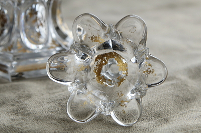 ヴィクトリアン　花のパフュームボトル　イギリス アンティークストリュフ