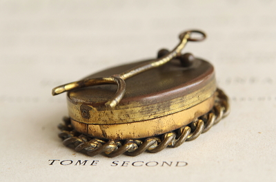 チェーンフレーム　オーバルフォトフレーム　ヴィクトリアン　イギリス アンティークストリュフ