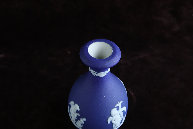 ジャスパーウェア　天使のポージーベース　wedgwood ウエッジウッド　イギリス　アンティークストリュフ