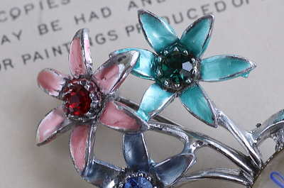 ヴィンテージスーベニール　マザーブローチ　イギリス アンティークストリュフ