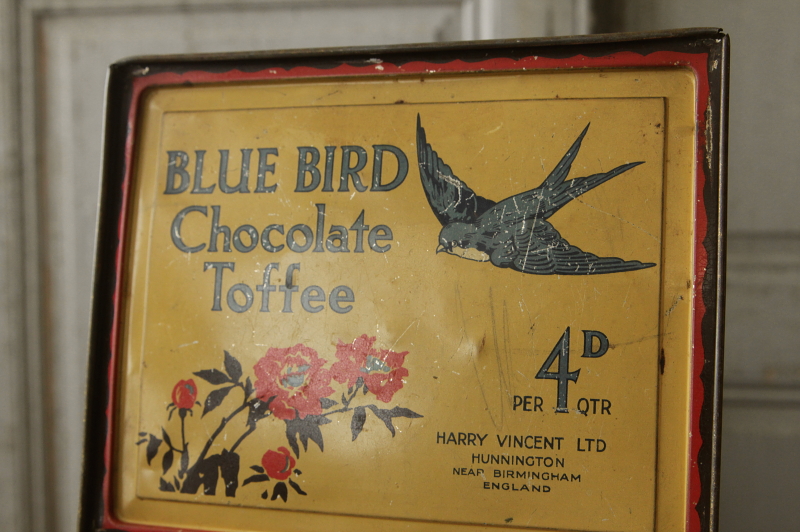 アンティークトフィー缶　お菓子缶　ツバメ　bluebird chocolate toffee イギリス