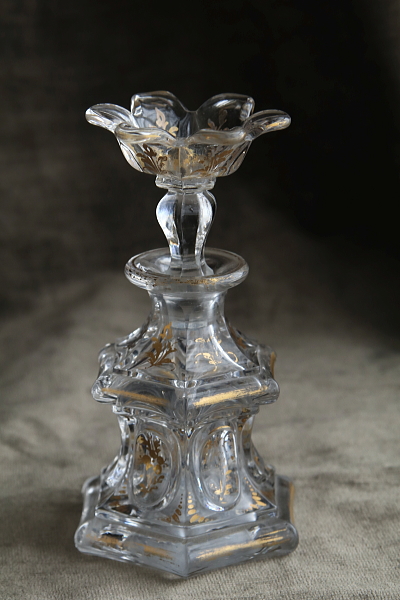 ヴィクトリアン　花のパフュームボトル　イギリス アンティークストリュフ