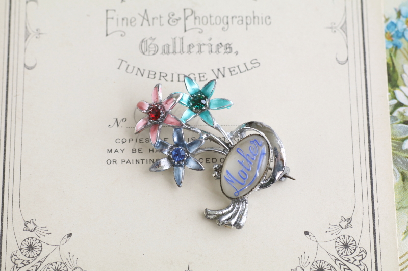 ヴィンテージスーベニール　マザーブローチ　イギリス アンティークストリュフ