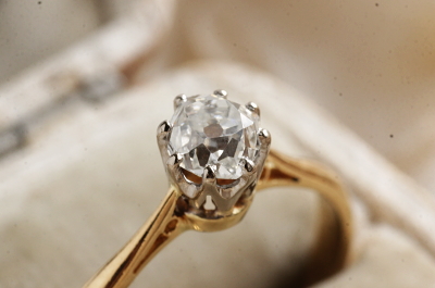 アンティークオールドヨーロピアンカットダイヤモンドソリテールリング　ヴィンテージジュエリー　エンゲージリング　婚約指輪　イギリス