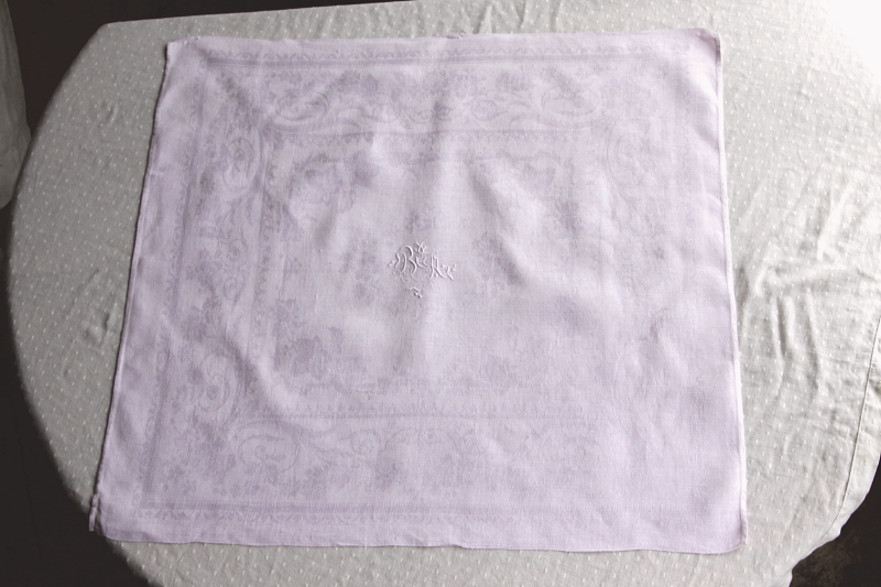 アンティークダマスクリネンセルヴィエット　薔薇　手染め　花文字イニシャル刺繍　フランス　アンティークストリュフ