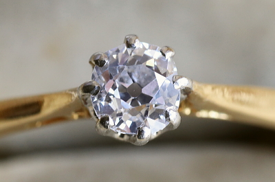 アンティークダイヤモンドソリテールリング　エンゲージ　指輪　ジュエリー　イギリス