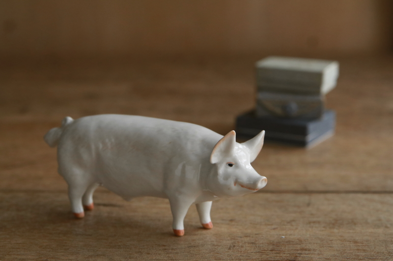 Beswick Pottery　べズウィック　ブタのフィギュリン　アンティークストリュフ