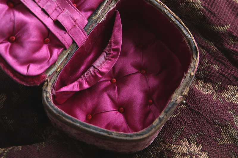 ベロアのソーイングボックス フランス アンティークストリュフ