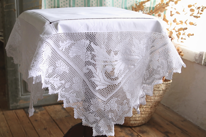 アザミのクロッシェブレード　リネンテーブルクロス　イギリス アンティークストリュフ