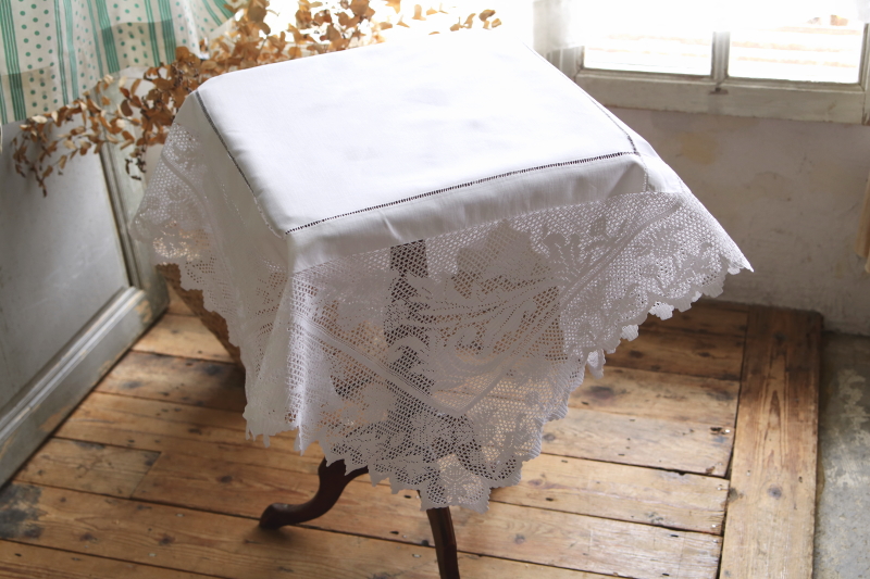 アザミのクロッシェブレード　リネンテーブルクロス　イギリス アンティークストリュフ