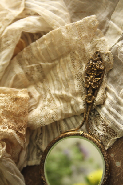 ブロンズ製ローズと女神のハンドミラー　フランスアンティーク19世紀　バラ面取り鏡 アンティークハンドミラー バラ フランス 20181109【Antiques Truffle