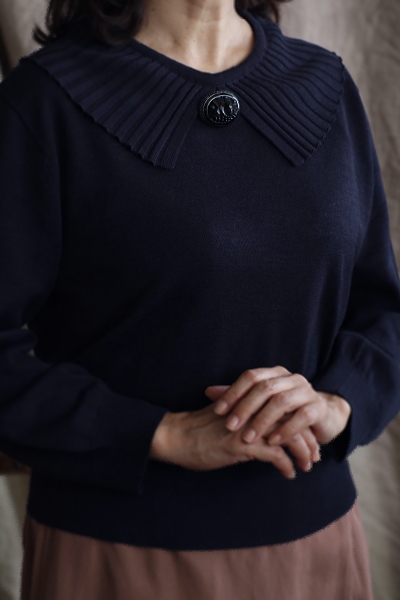 薔薇のジェットブローチ　イギリス　ヴィクトリアン アンティークストリュフ