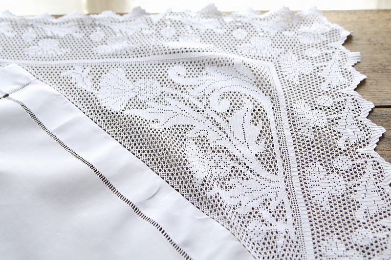 アザミのクロッシェブレード　リネンテーブルクロス　イギリス アンティークストリュフ