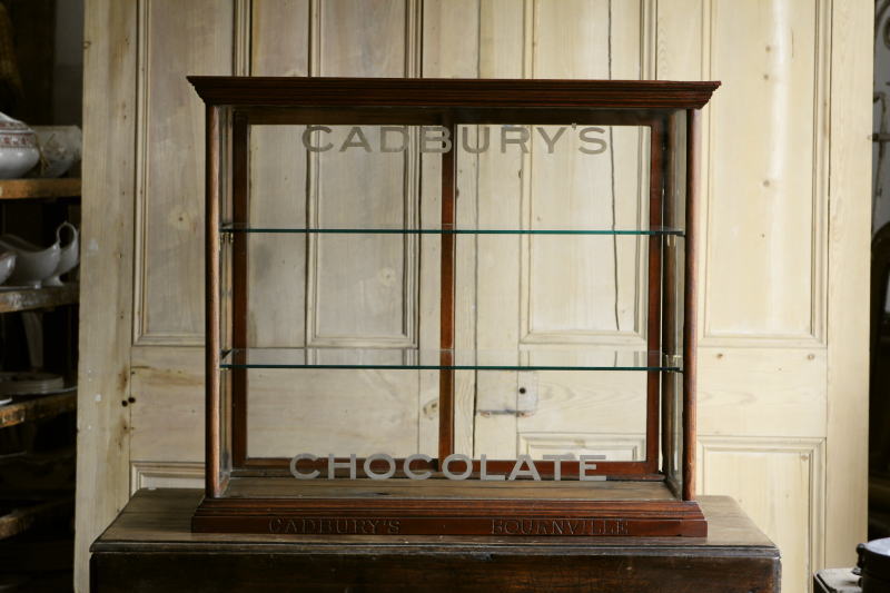 アンティークガラスディスプレイケース cadbury's Chocolate キャドバリー イギリス 【Antiques Truffle 京都 鹿ケ谷】