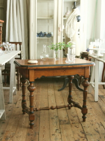 アンティークデスク　テーブル　フランス　ナポレオン3世　ウォールナット