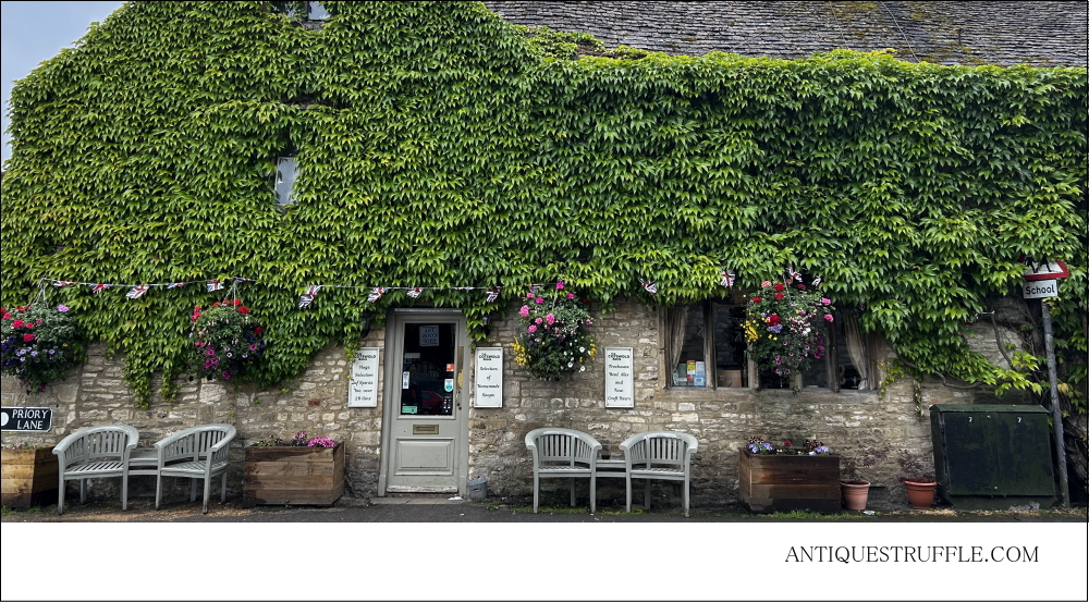 京都市左京区のアンティークショップ フランス・イギリスのジュエリー・家具・雑貨・ブロカントの販売 | 【Antiques Truffle】 アンティークス トリュフ 京都 鹿ケ谷