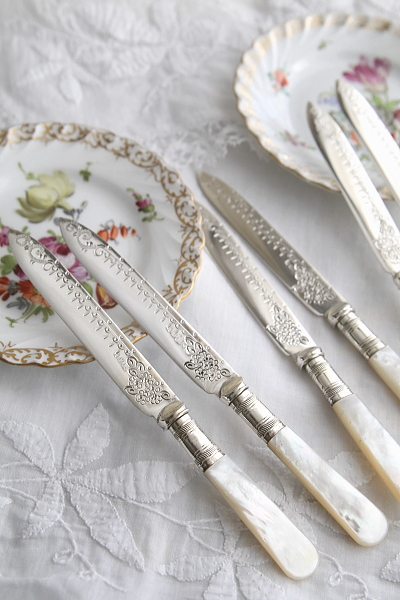 マザーオブパールハンドルのティーナイフ ヴィクトリアン イギリス アンティークストリュフ 20260121