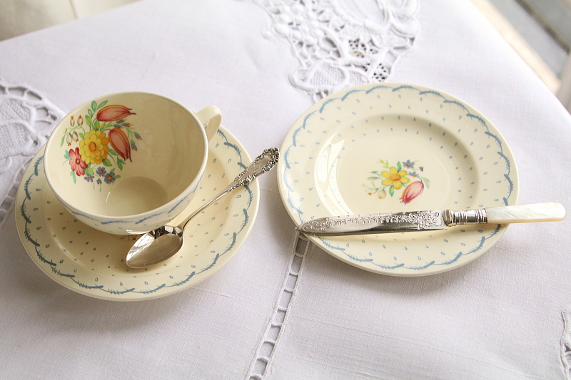 susie cooper スージークーパー プランタン ティーカップ ティートリオ イギリス アンティークストリュフ