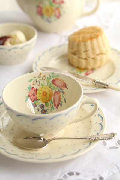 susie cooper スージークーパー プランタン ティーカップ ティートリオ イギリス アンティークストリュフ 20260206