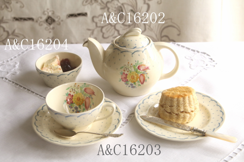 susie cooper スージークーパー プランタン ティーカップ ティートリオ イギリス アンティークストリュフ