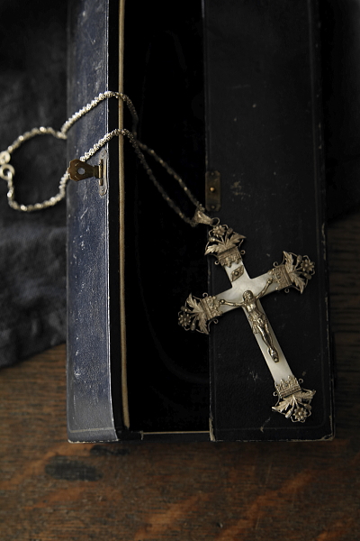 プルミコミュニオン マザーオブパール シルバークロス フランス アンティークストリュフ 20260130